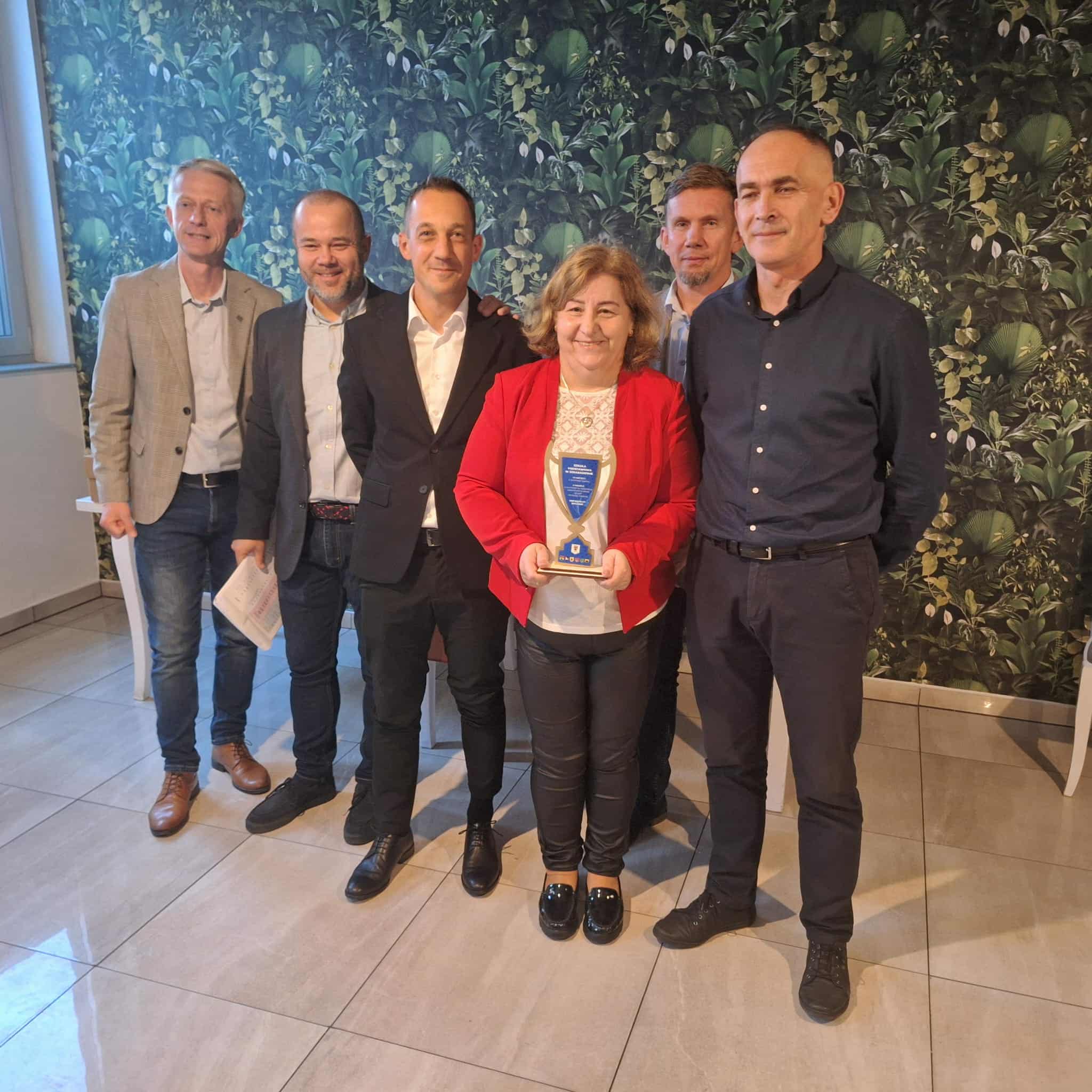 4ed8ded2 0b50 43e4 9c30 7cbe567694e3